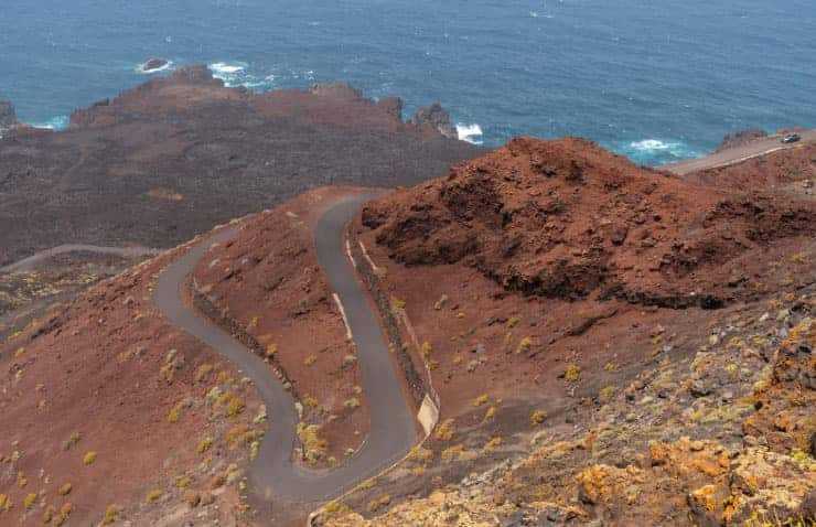 Carreteras en canarias: cómo preparar tu coche para caminos rocosos y senderos secundarios